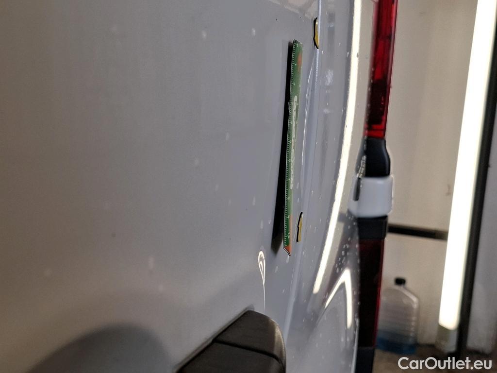  Renault  Trafic  III Fourgon L2H1 3T Grand Confort 2.0 dCi 130CV BVM6 E6d #14