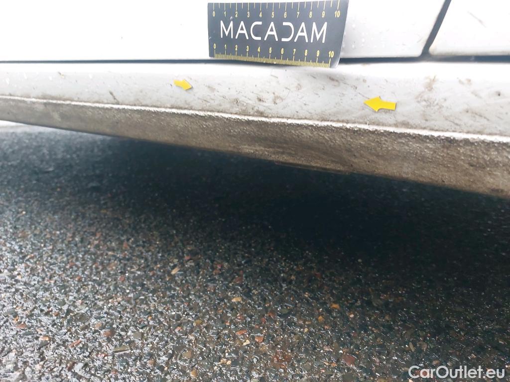  Peugeot  308 PEUGEOT  SW / 2017 / 5P / Break PureTech 110 S&S SW ACTIVE #2