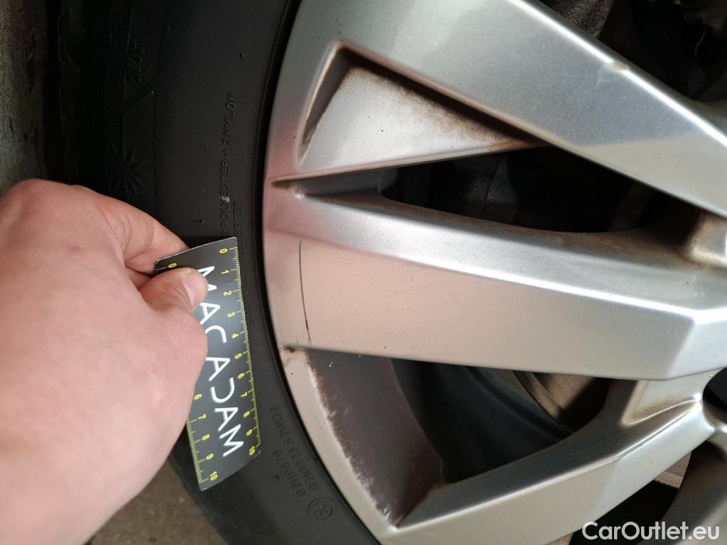  Peugeot  5008  Active Pack 1.5 HDi 130CV BVA8 7 Sieges E6d #13