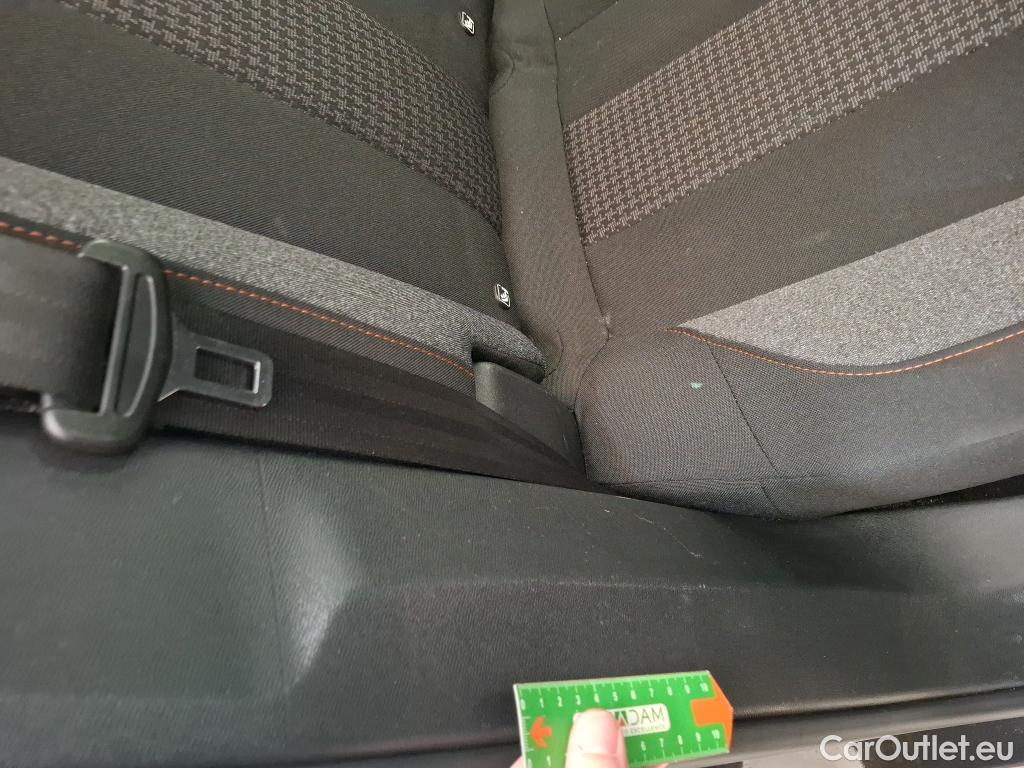  Peugeot  3008  Active Business 1.5 HDi 130CV BVA8 E6d #40