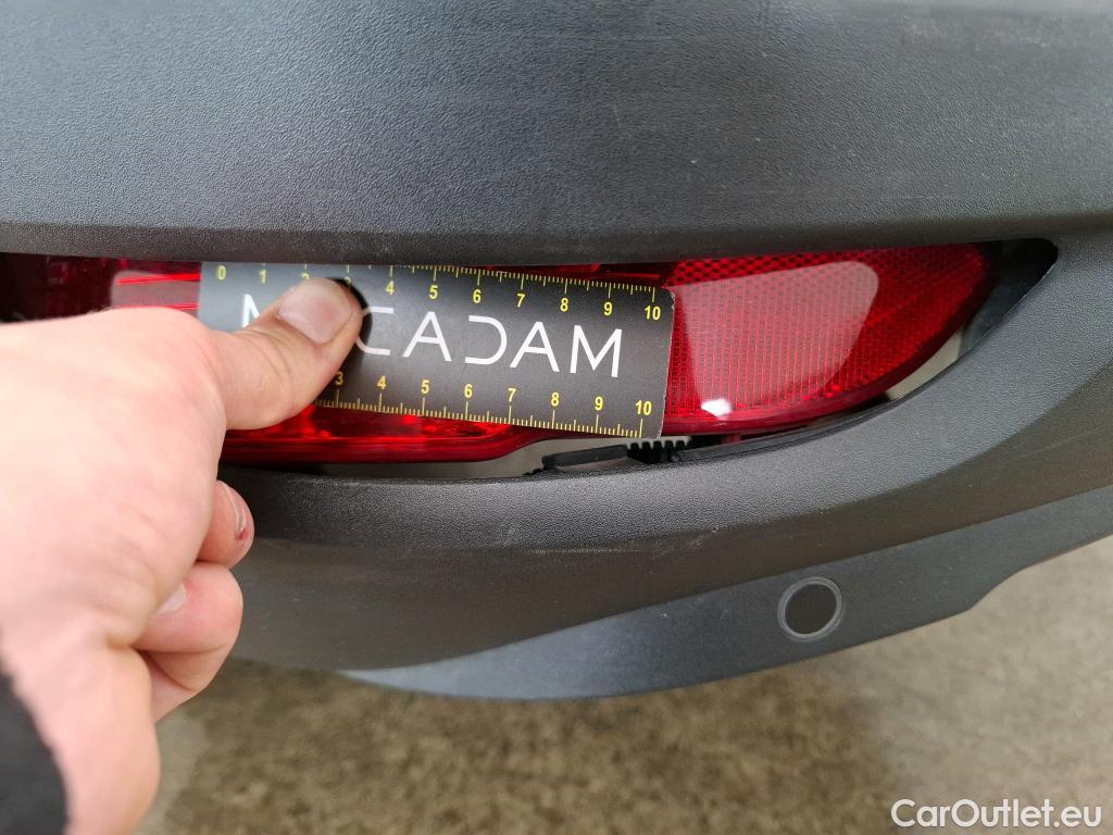  Peugeot  5008  Active Pack 1.5 HDi 130CV BVA8 7 Sieges E6d #37