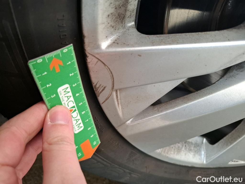  Peugeot  3008  Active Business 1.5 HDi 130CV BVA8 E6d #27