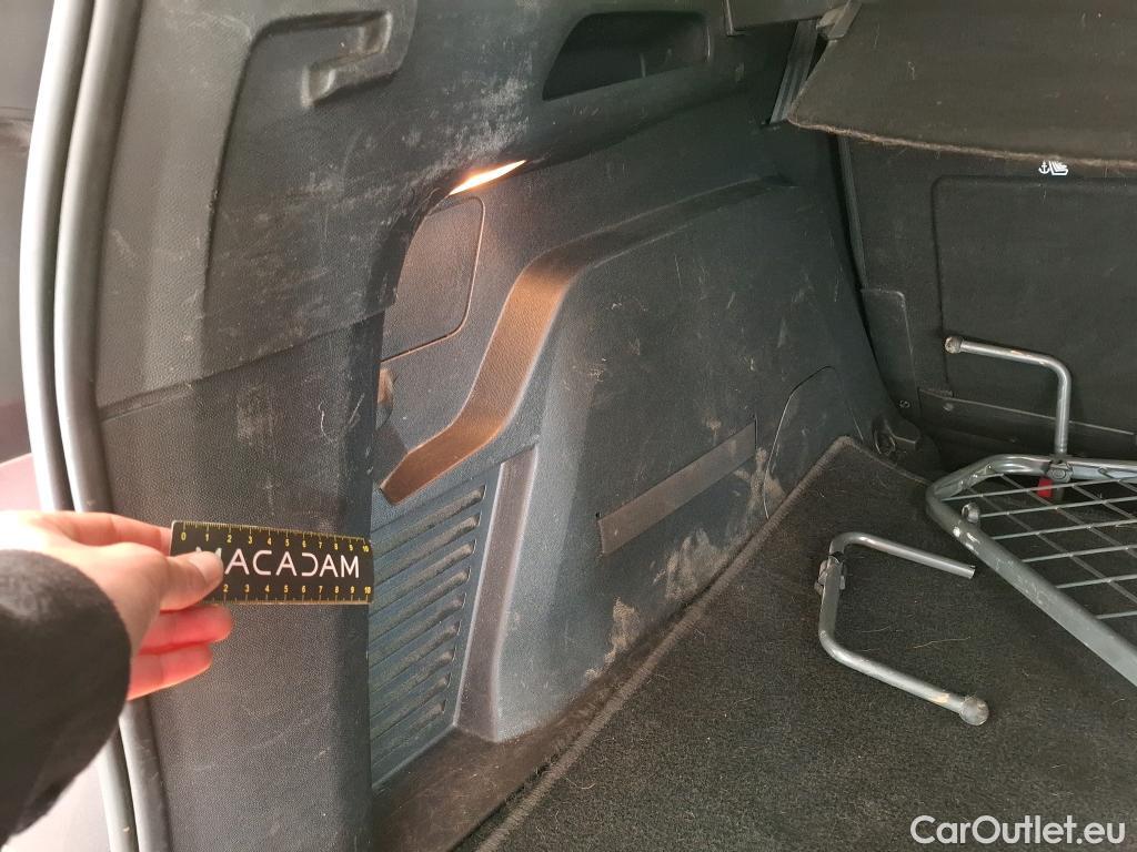  Peugeot  5008  Active Pack 1.5 HDi 130CV BVA8 7 Sieges E6d #20