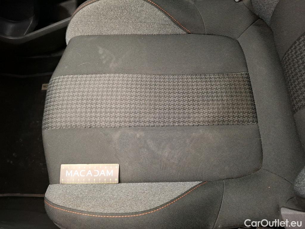  Peugeot  5008  Active Pack 1.5 HDi 130CV BVA8 7 Sieges E6d #38