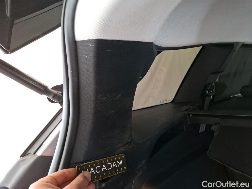  Peugeot  5008  Active Pack 1.5 HDi 130CV BVA8 7 Sieges E6d #26