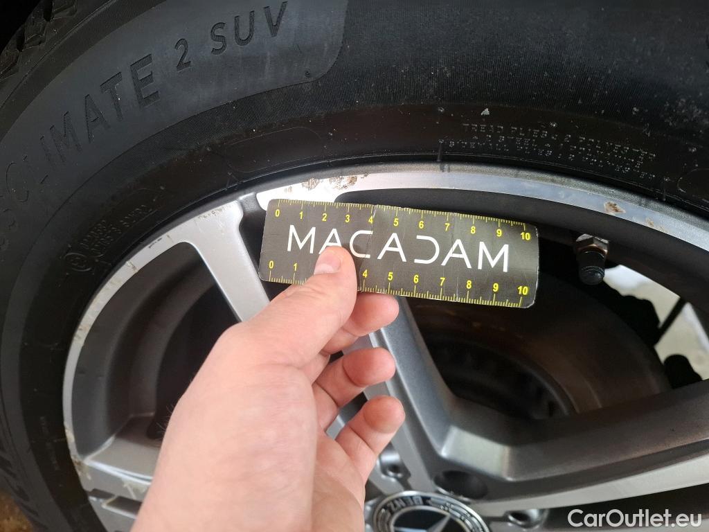  Mercedes  G-Klasee MERCEDES-BENZ GLC / 2019 / 5P / SUV GLC 300 e Business Line 4Matic #30