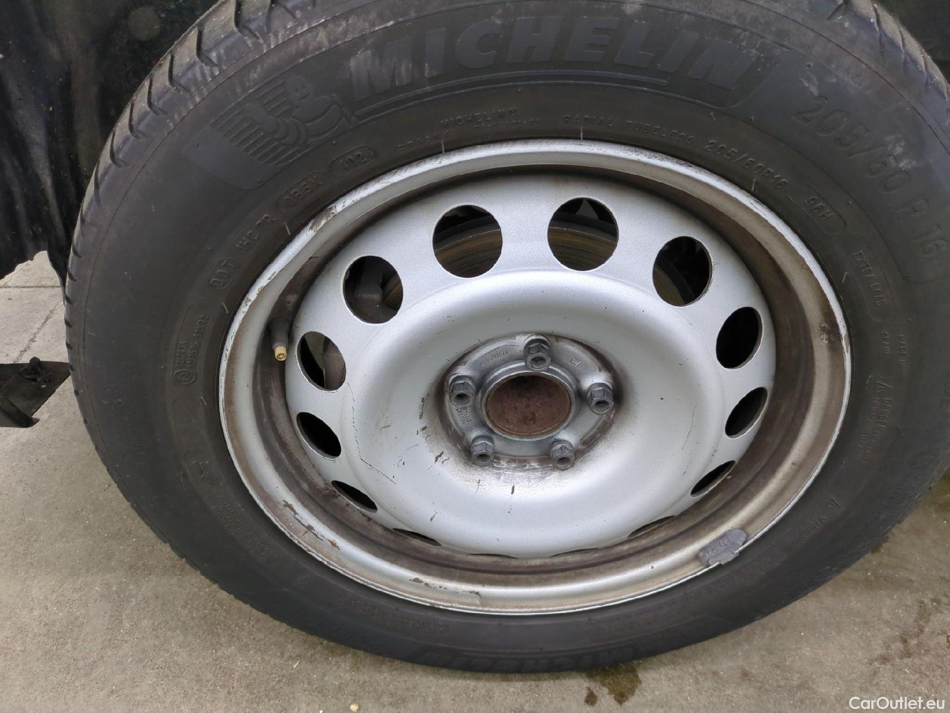  Citroen  Berlingo  Fourgon Club XL 950 1.5 BlueHDi 100CV BVM5 E6dT #19