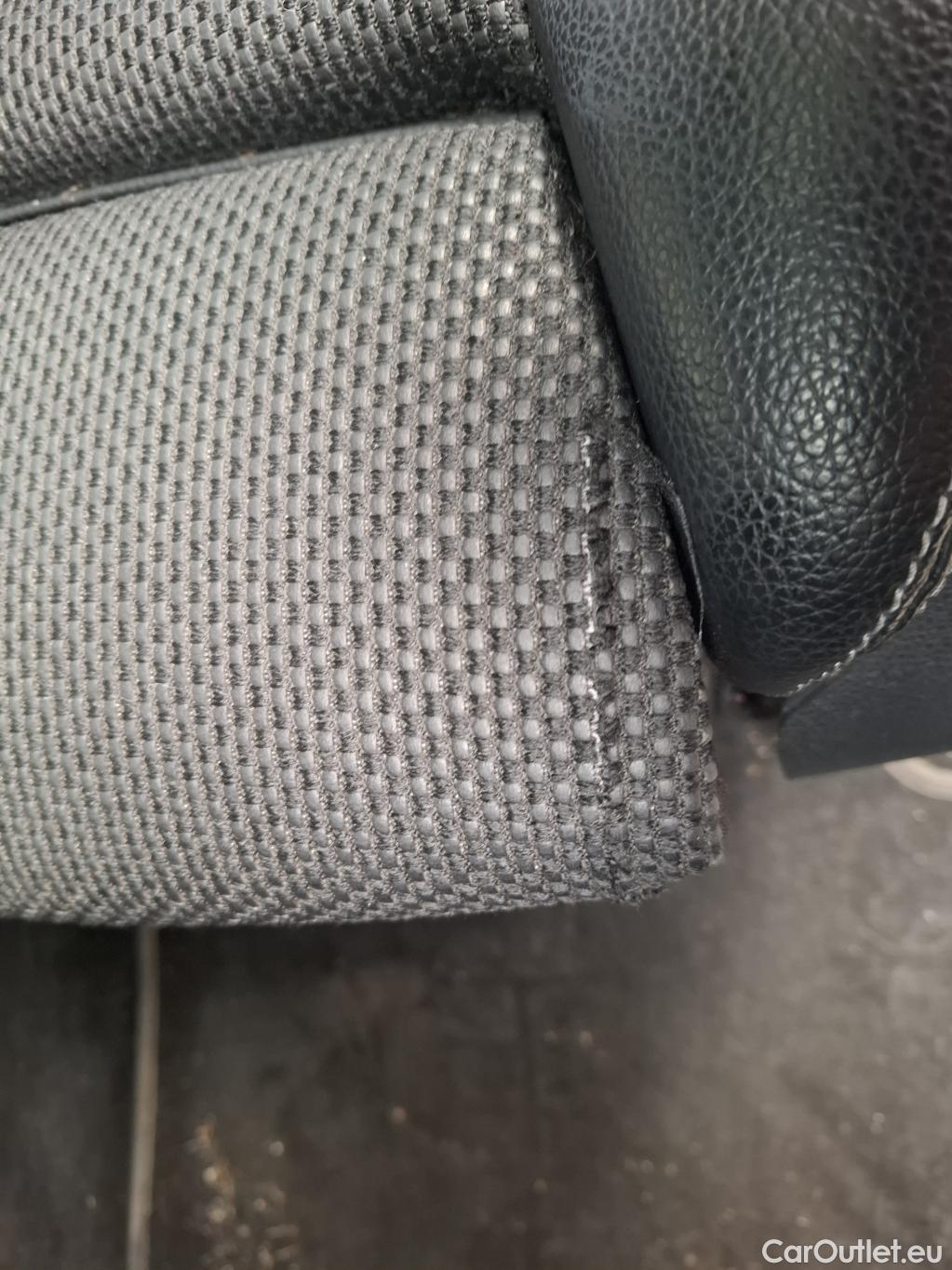  Mercedes  G-Klasee MERCEDES-BENZ GLC / 2019 / 5P / SUV GLC 300 e Business Line 4Matic #33