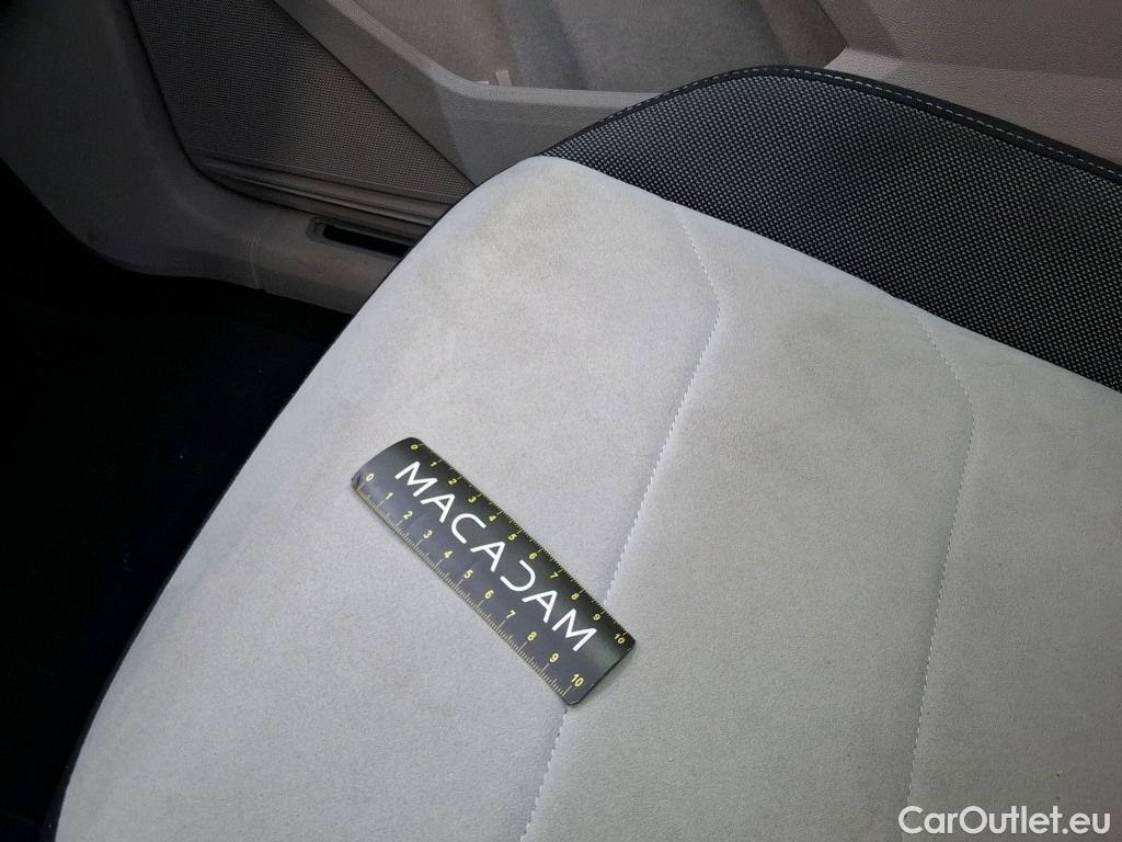  Volkswagen  Tiguan VOLKSWAGEN  / 2020 / 5P / SUV 1.4 eHybrid 245 DSG6 Elegance #15