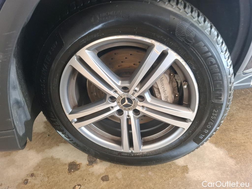  Mercedes  G-Klasee MERCEDES-BENZ GLC / 2019 / 5P / SUV GLC 300 e Business Line 4Matic #25