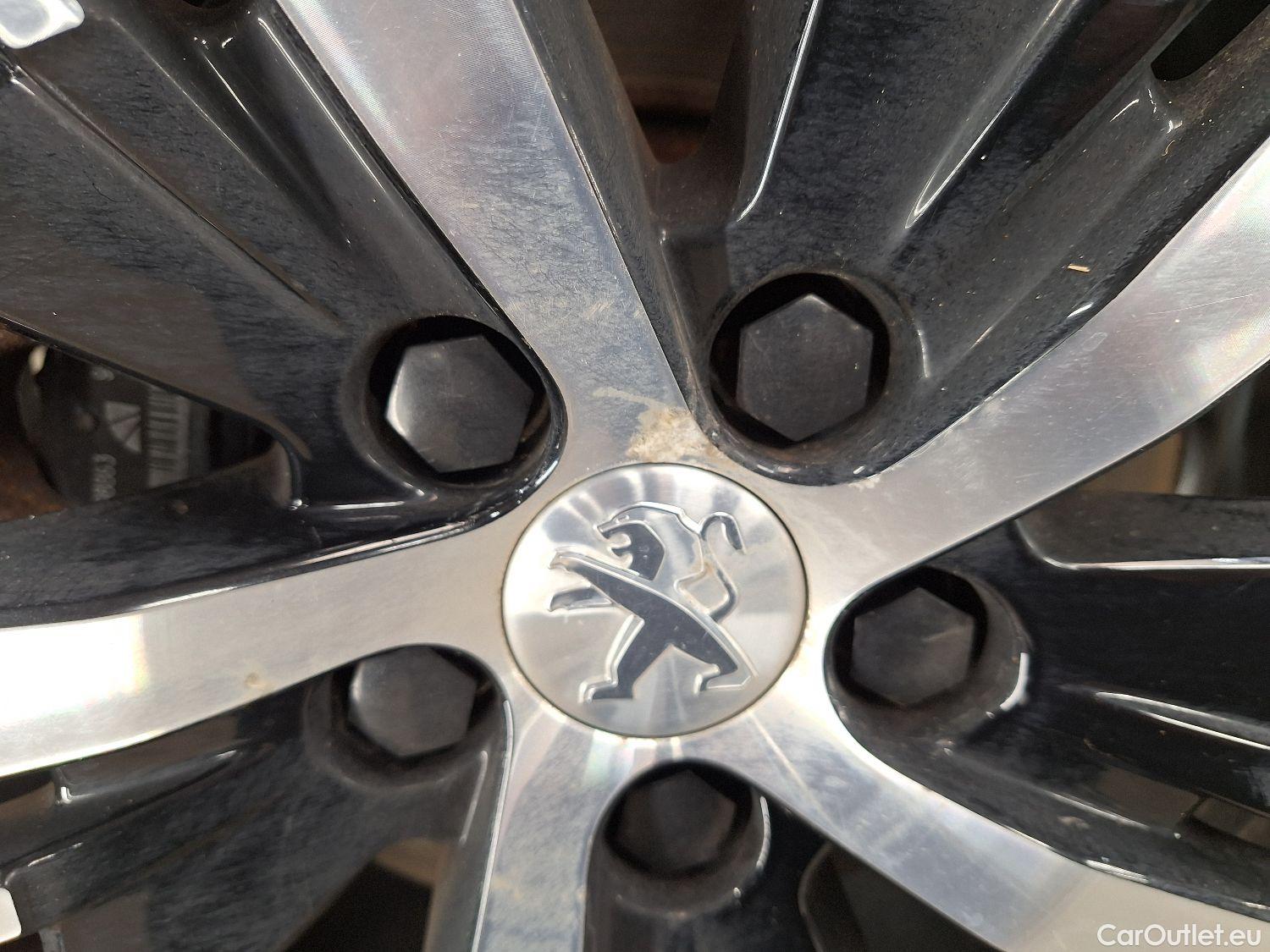  Peugeot  3008 Peugeot,  FL'20, Peugeot  Hybrid 225 e-Auto8 GT 5d #14