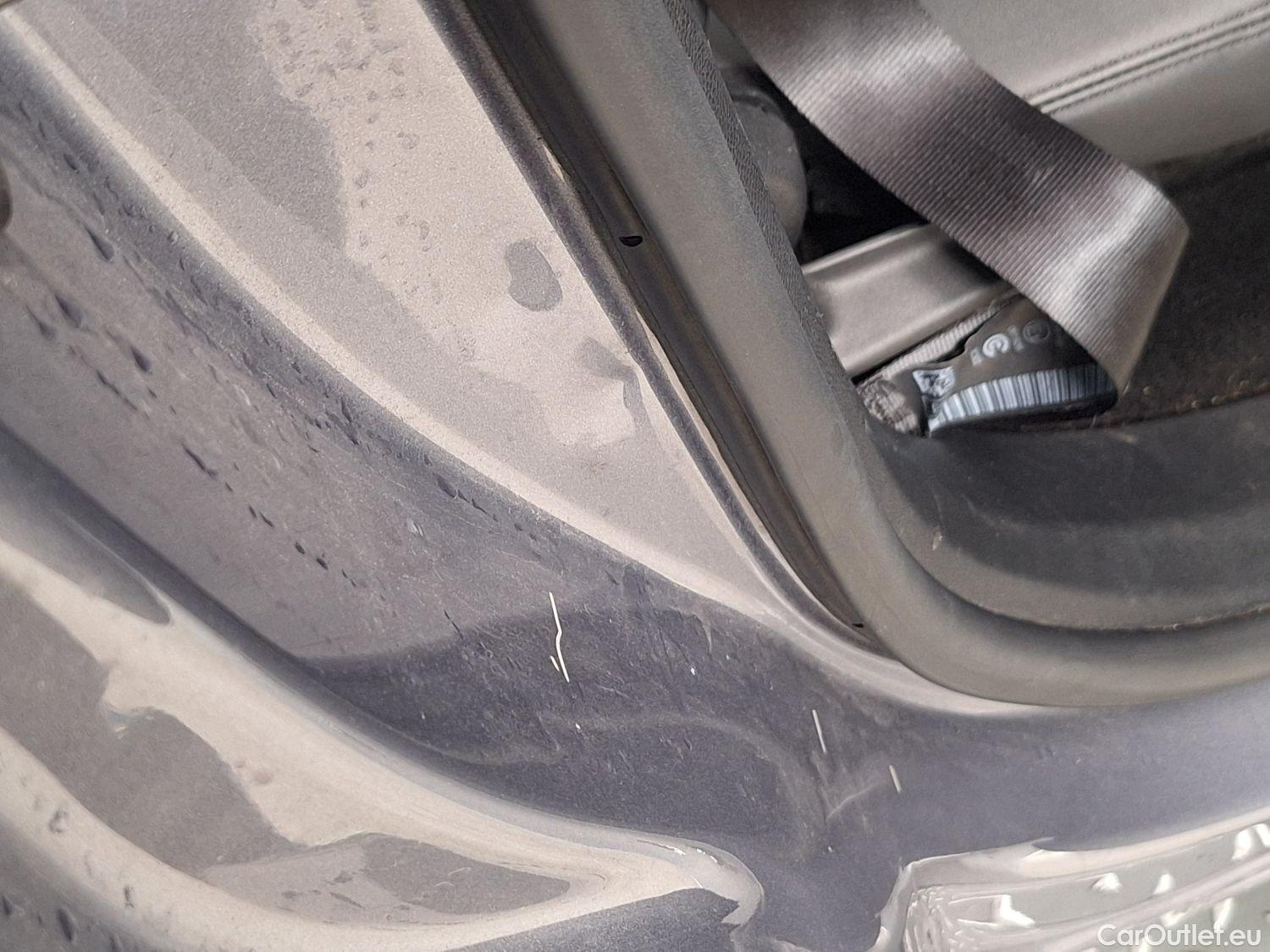  Peugeot  5008 Peugeot,  FL'20, Peugeot  1.5 BlueHDi 96kW S&S EAT8 Allure Pack #42