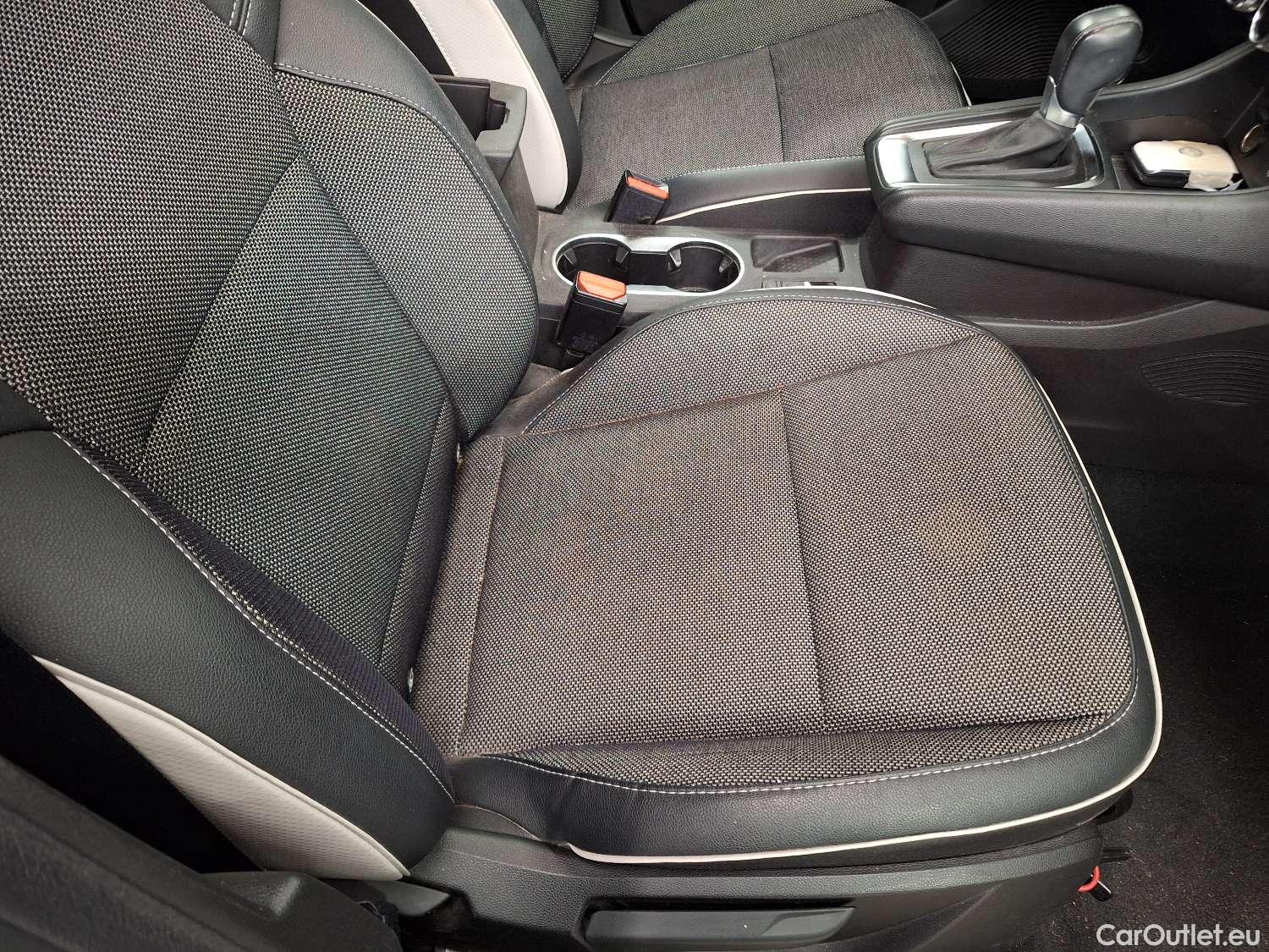  Renault  Captur Renault,  '19, Renault  TCe 140 EDC GPF Intens 5d #46