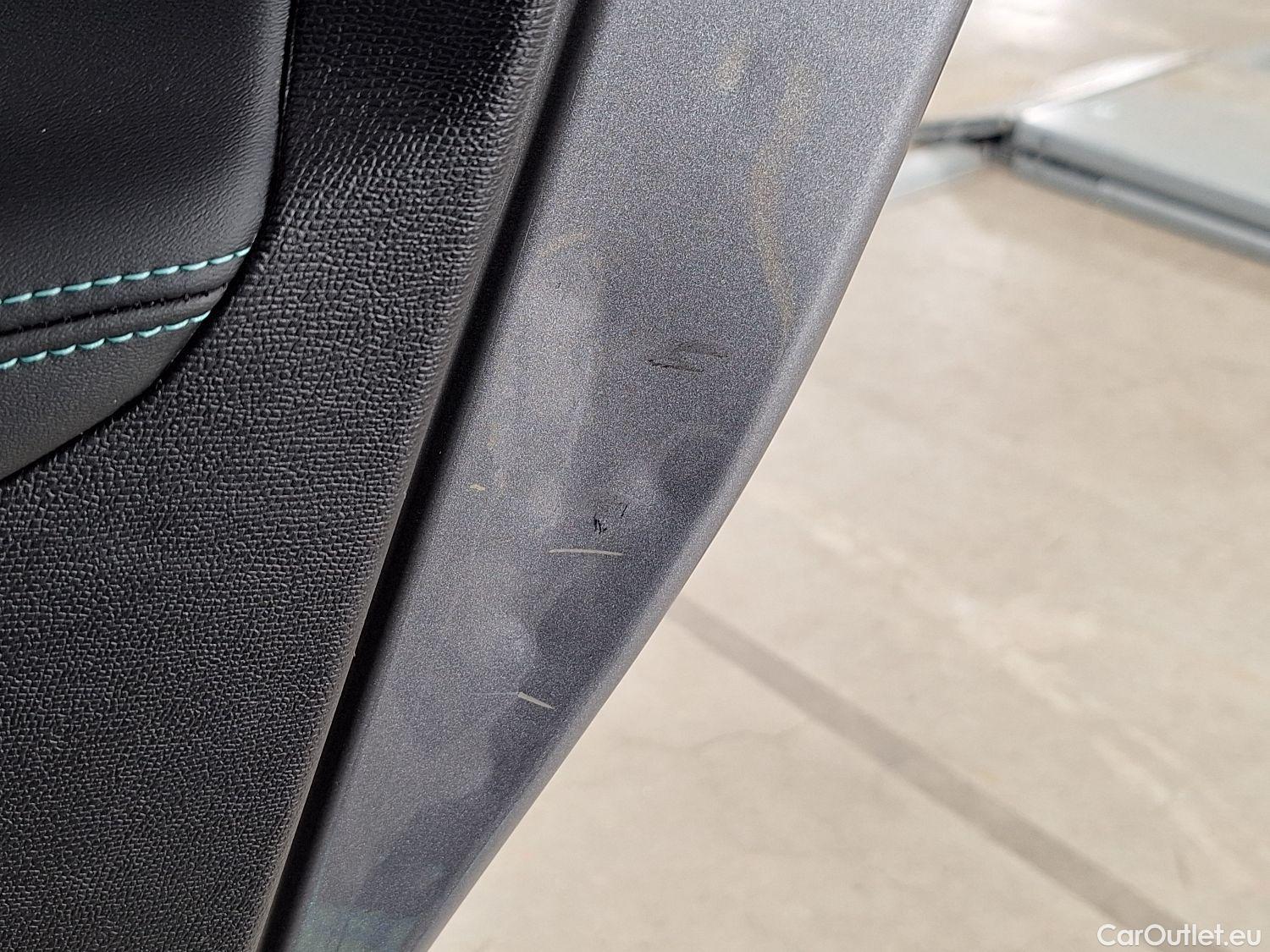  Peugeot  5008 Peugeot,  FL'20, Peugeot  1.5 BlueHDi 96kW S&S EAT8 Allure Pack #39