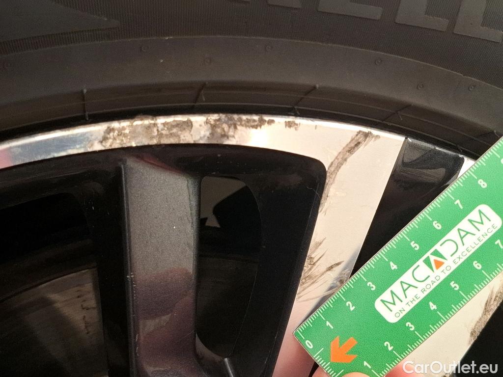  Peugeot  3008  Allure Business 1.5 HDi 130CV BVA8 E6d #3