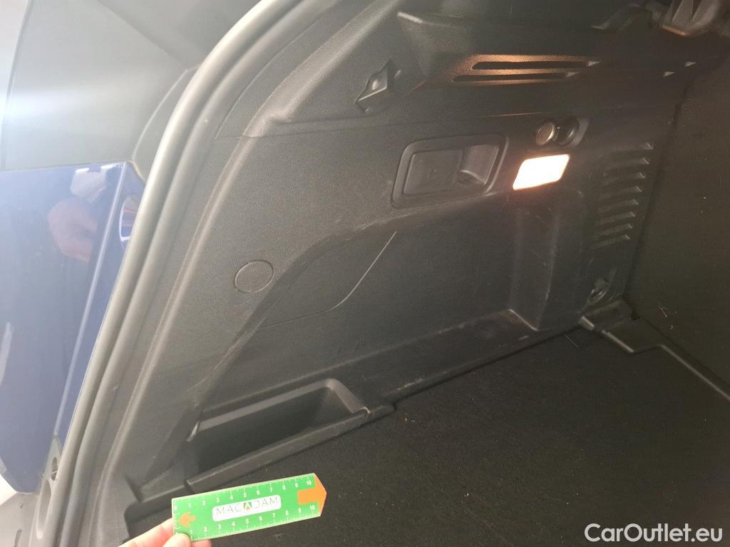  Peugeot  3008  Allure Business 1.5 HDi 130CV BVA8 E6d #64