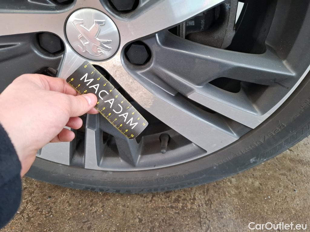  Peugeot  5008  Allure Pack 1.5 HDi 130CV BVA8 7 Sieges E6d #21