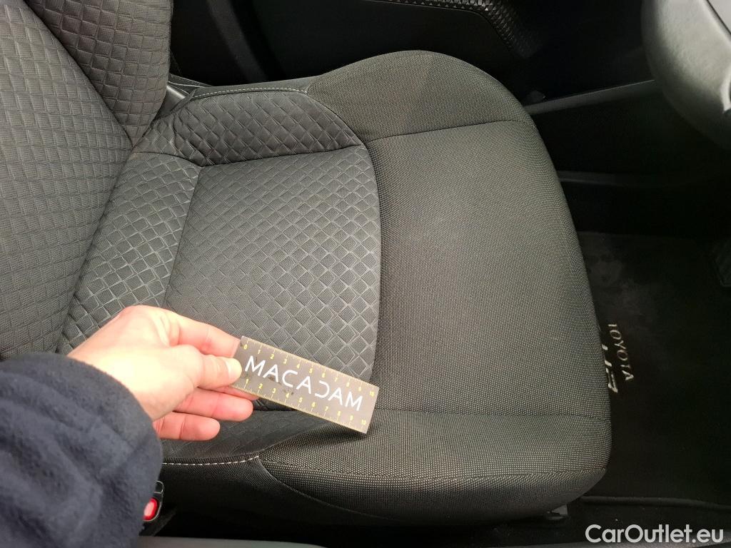  Toyota  C-HR TOYOTA  / 2016 / 5P / SUV 2.0 Hybride 184 Dynamic Business Beyond #48