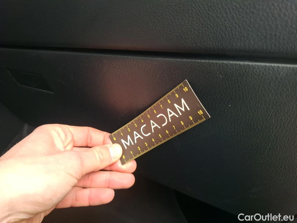  Toyota  C-HR TOYOTA  / 2016 / 5P / SUV 2.0 Hybride 184 Dynamic Business Beyond #35