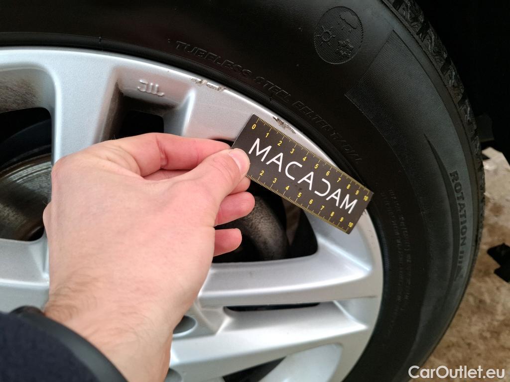  Toyota  C-HR TOYOTA  / 2016 / 5P / SUV 2.0 Hybride 184 Dynamic Business Beyond #24