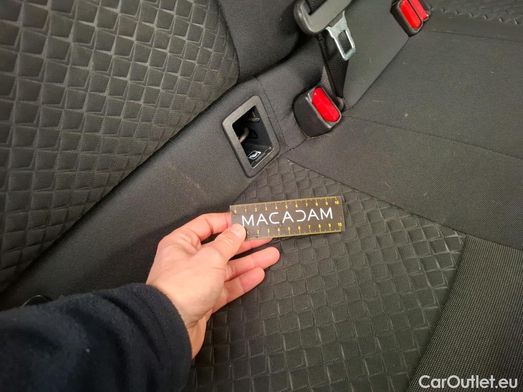  Toyota  C-HR TOYOTA  / 2016 / 5P / SUV 2.0 Hybride 184 Dynamic Business Beyond #55