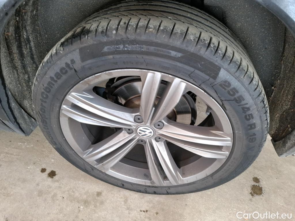  Volkswagen  Tiguan VOLKSWAGEN  5p SUV 2.0 TDI 190 DSG7 Carat Exclusive 4Motion #33