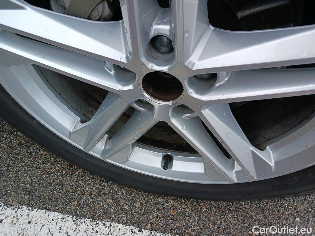  Audi  Q5 AUDI  / 2020 / 5P / todoterreno Genuine 40 TDI 150kW quattro-ultra #19