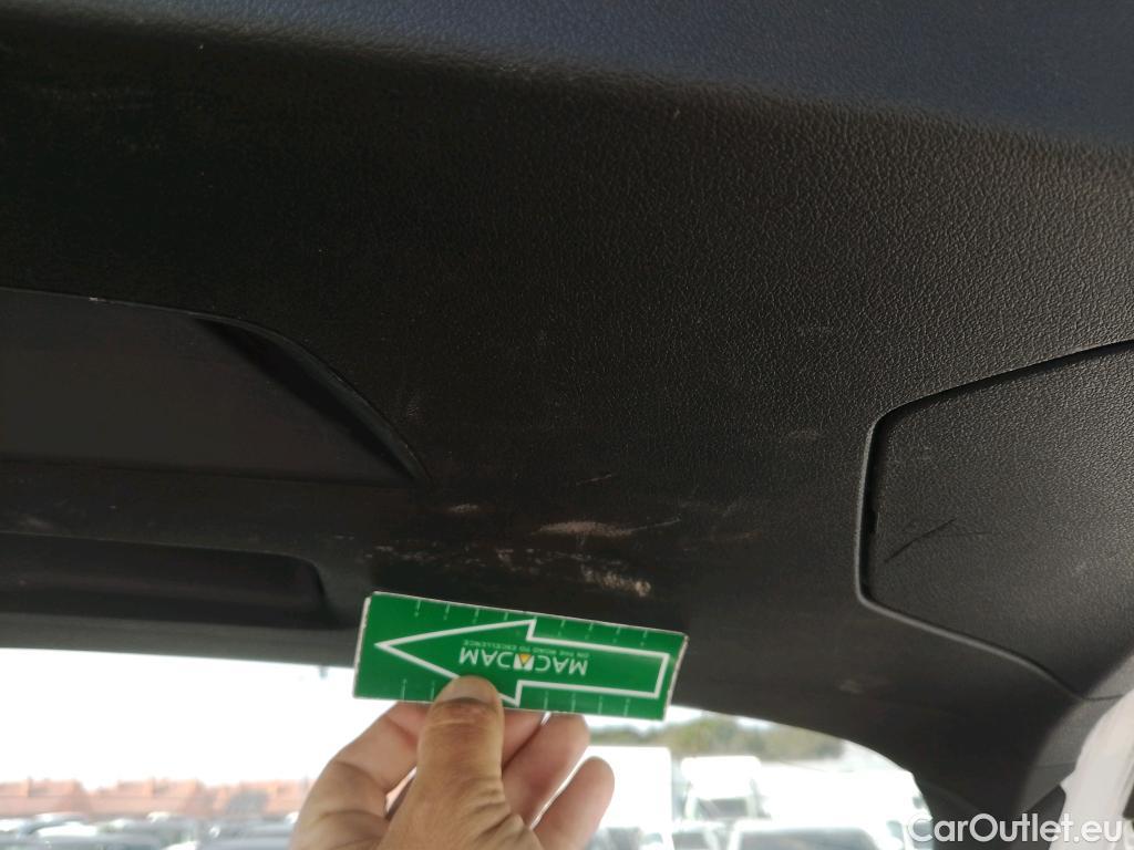  Bmw  Serie 1 BMW  / 2019 / 5P / berlina con portón 116d #12