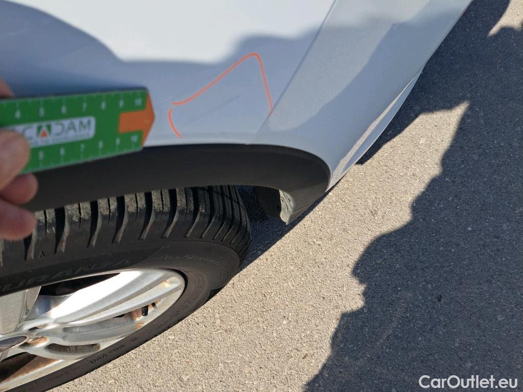  Ford  Kuga FORD  / 2016 / 5P / todoterreno 1.5 EcoBoost 88kW 4x2 Trend+ (CX) #6