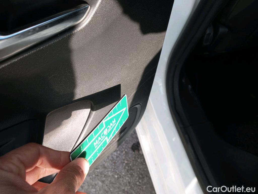  Opel  Corsa OPEL  1.2T XHL 74kW (100CV) Elegance #25