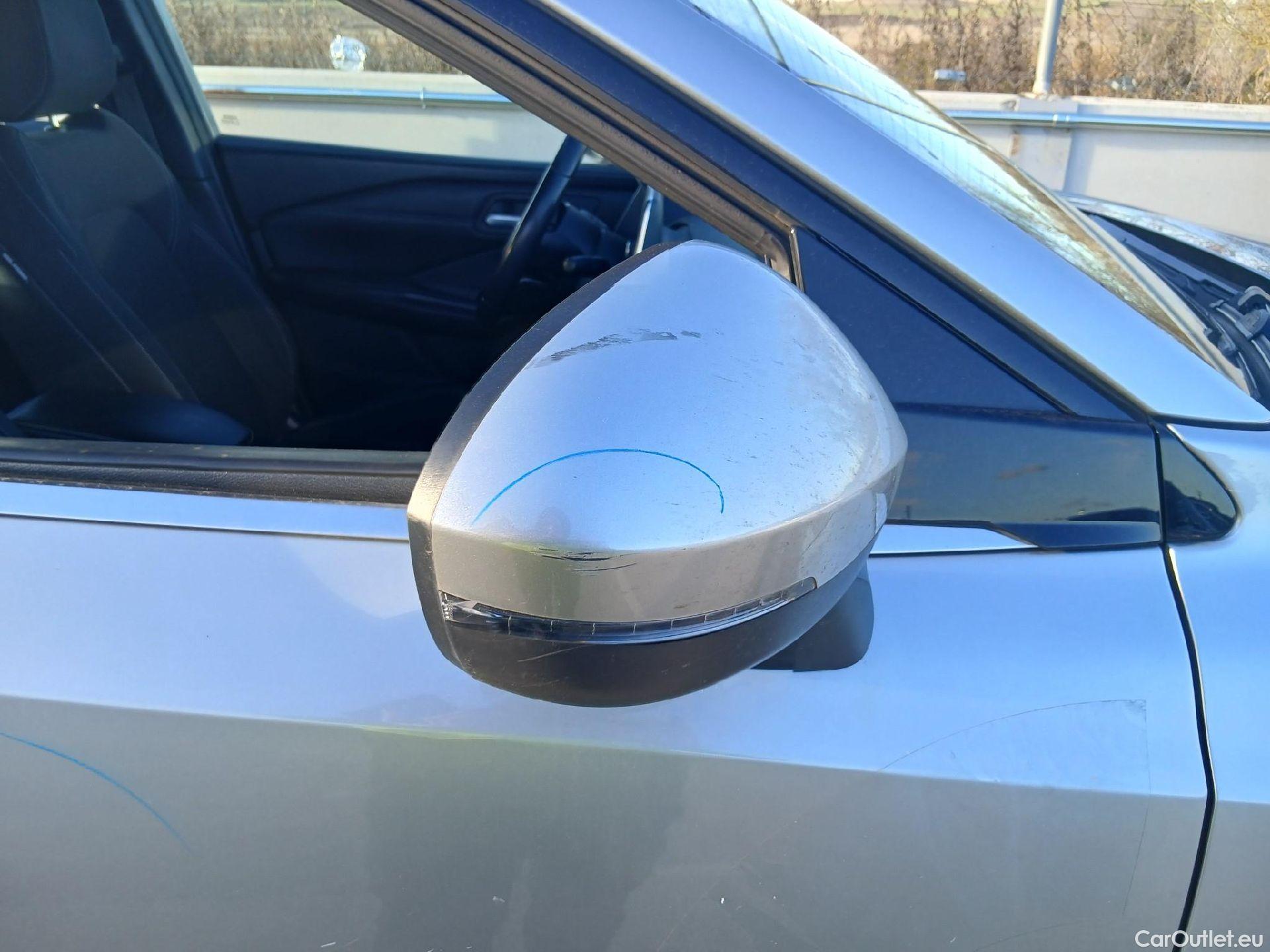  Nissan  Qashqai NISSAN  / 2021 / 5P / todoterreno DIG-T 103kW (140CV) mHEV 4x2 Acenta #27