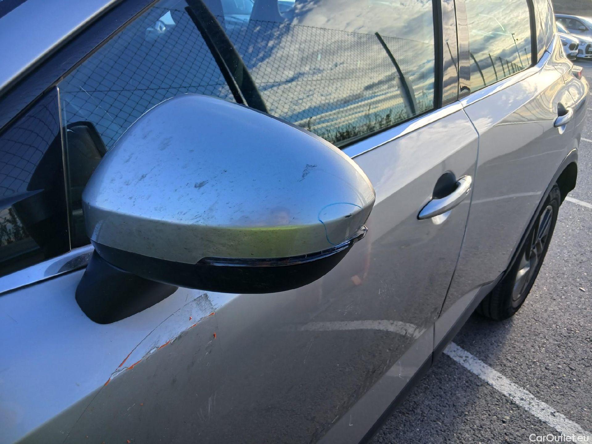  Nissan  Qashqai NISSAN  / 2021 / 5P / todoterreno DIG-T 103kW (140CV) mHEV 4x2 Acenta #13