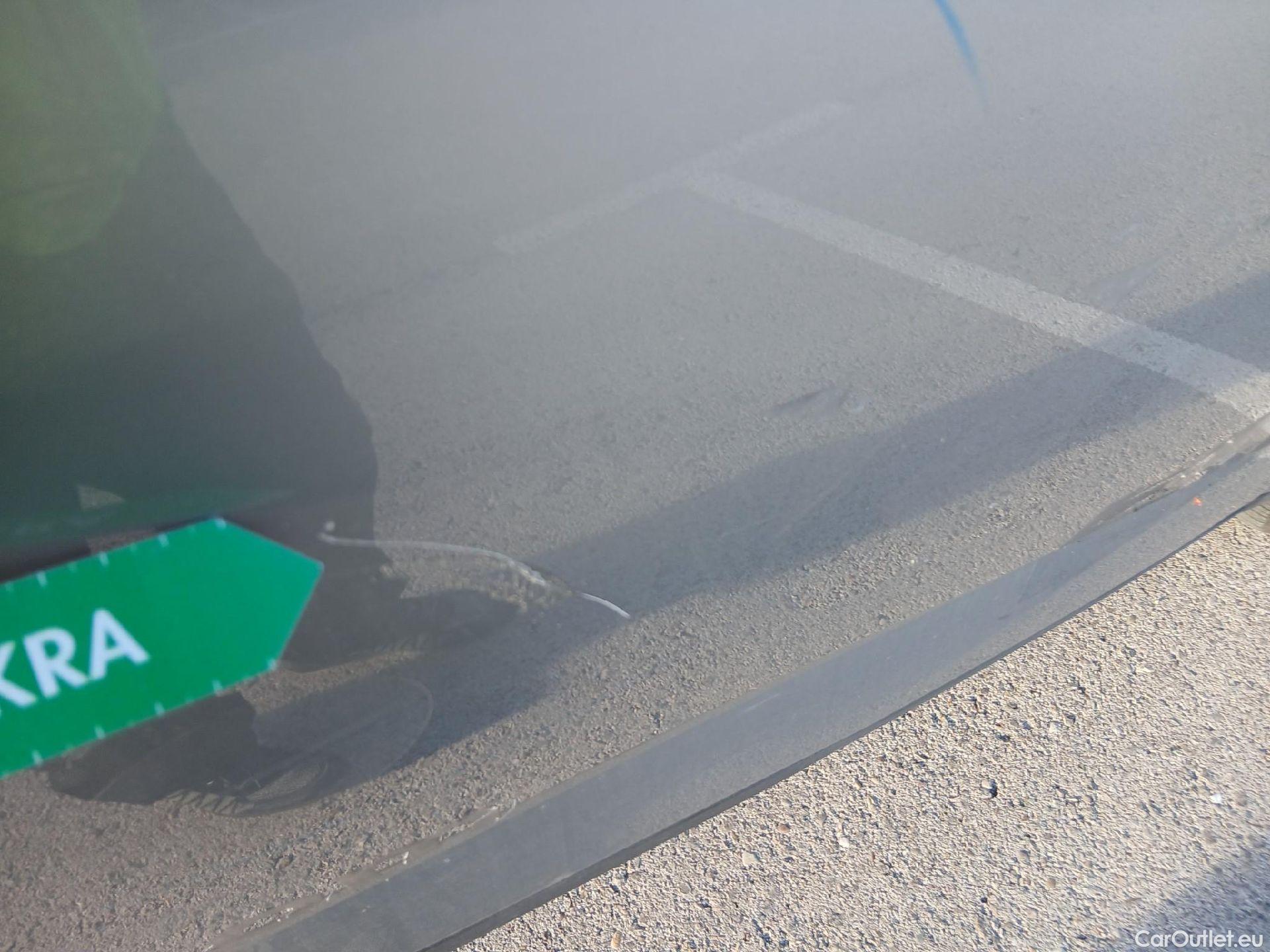  Nissan  Qashqai NISSAN  / 2021 / 5P / todoterreno DIG-T 103kW (140CV) mHEV 4x2 Acenta #25