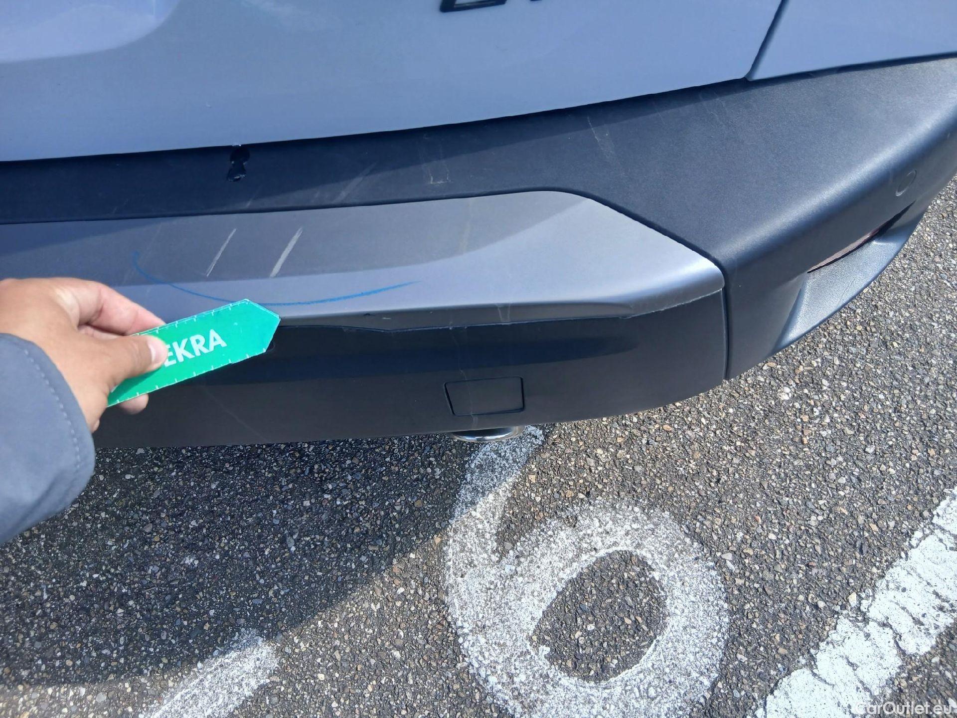  Peugeot  2008 PEUGEOT  / 2023 / 5P / todoterreno GT BlueHDI 130 S&S EAT8 #13