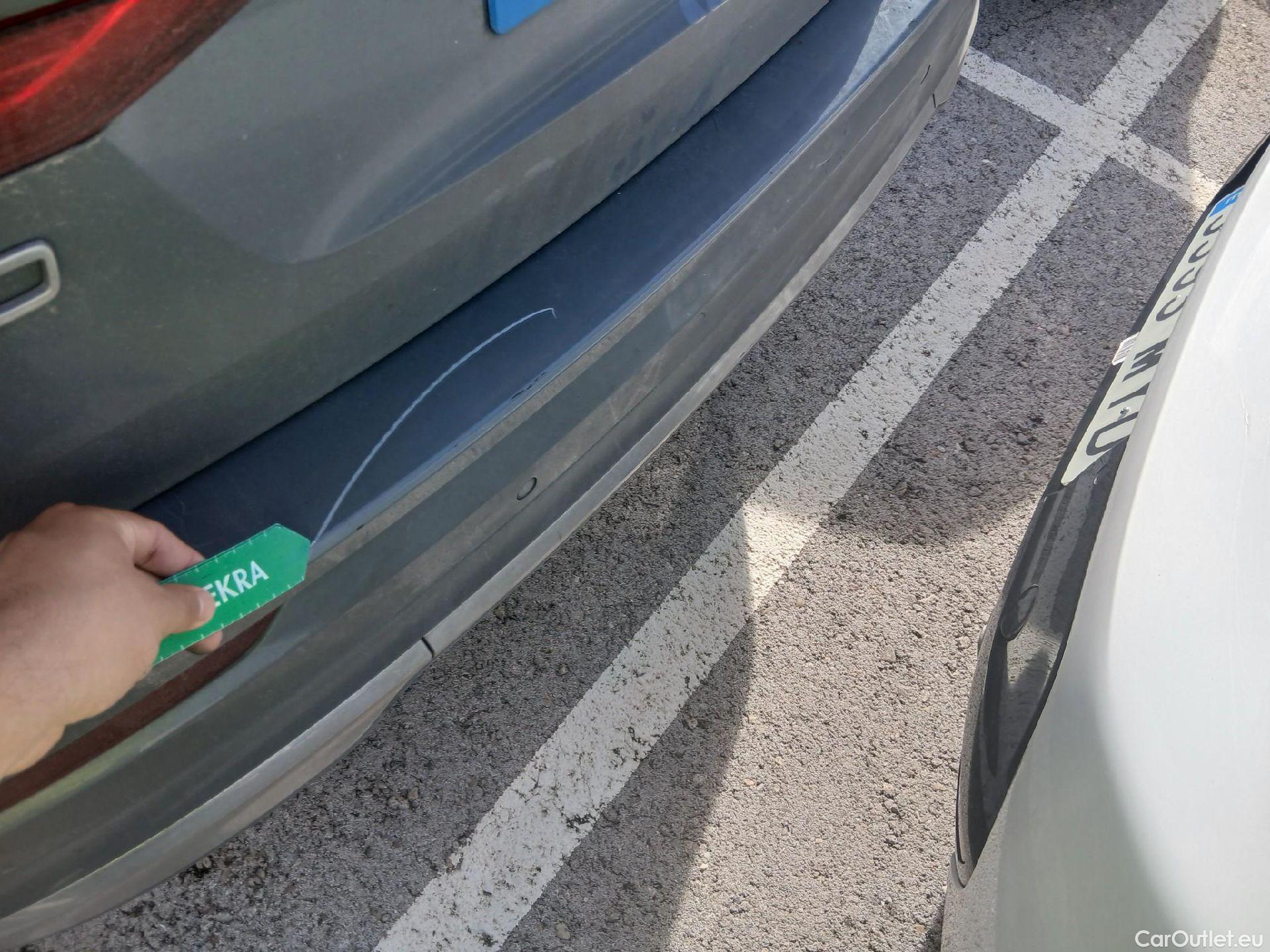  Volvo  XC60 VOLVO  / 2017 / 5P / todoterreno 2.0 B4 D Inscription Auto #9