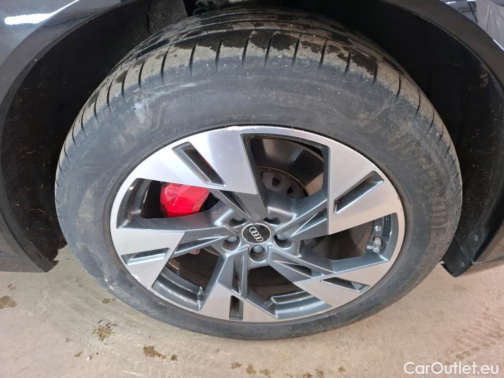  Audi  Q8  Sportback e-tron 50 quattro S line 95kWh BVA #10