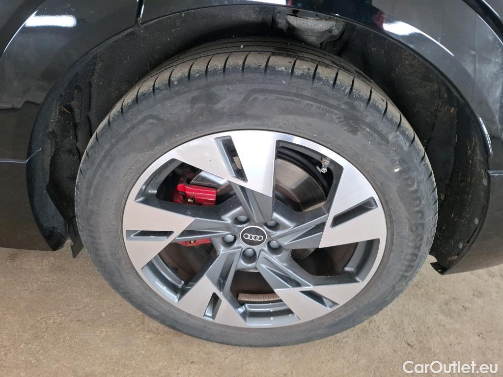  Audi  Q8  Sportback e-tron 50 quattro S line 95kWh BVA #4