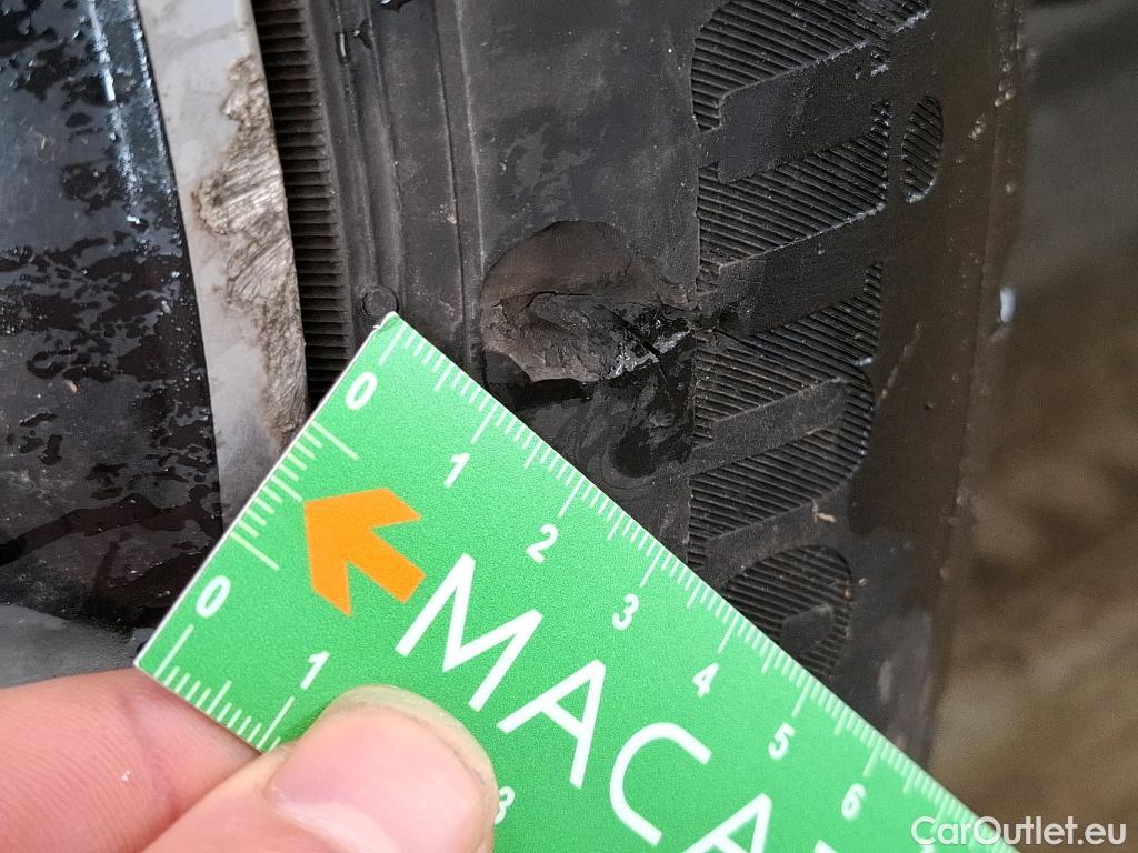  Mercedes  GLC MERCEDES-BENZ  / 2022 / 5P / SUV  400 e AMG Line 4MATIC #2