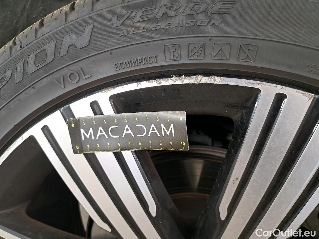  Volvo  XC90 VOLVO  / 2019 / 5P / SUV Recharge T8 AWD GT 8 Inscription Luxe #27