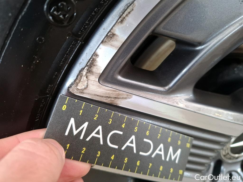  Mercedes  GLC MERCEDES-BENZ  / 2022 / 5P / SUV  300 e AMG Line 4MATIC #3