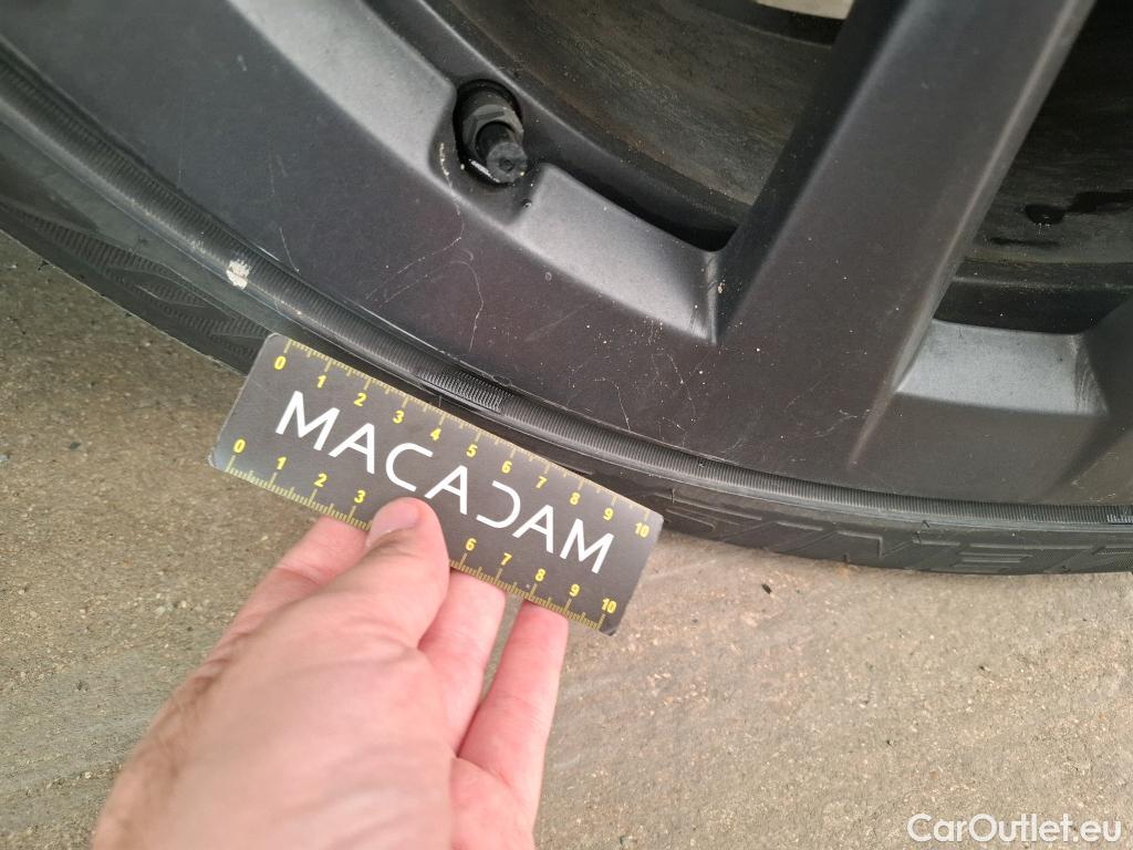  Land Rover  Discovery TESLA Model S / 2021 / 5P / Berline Tri-Motor Plaid AWD #23