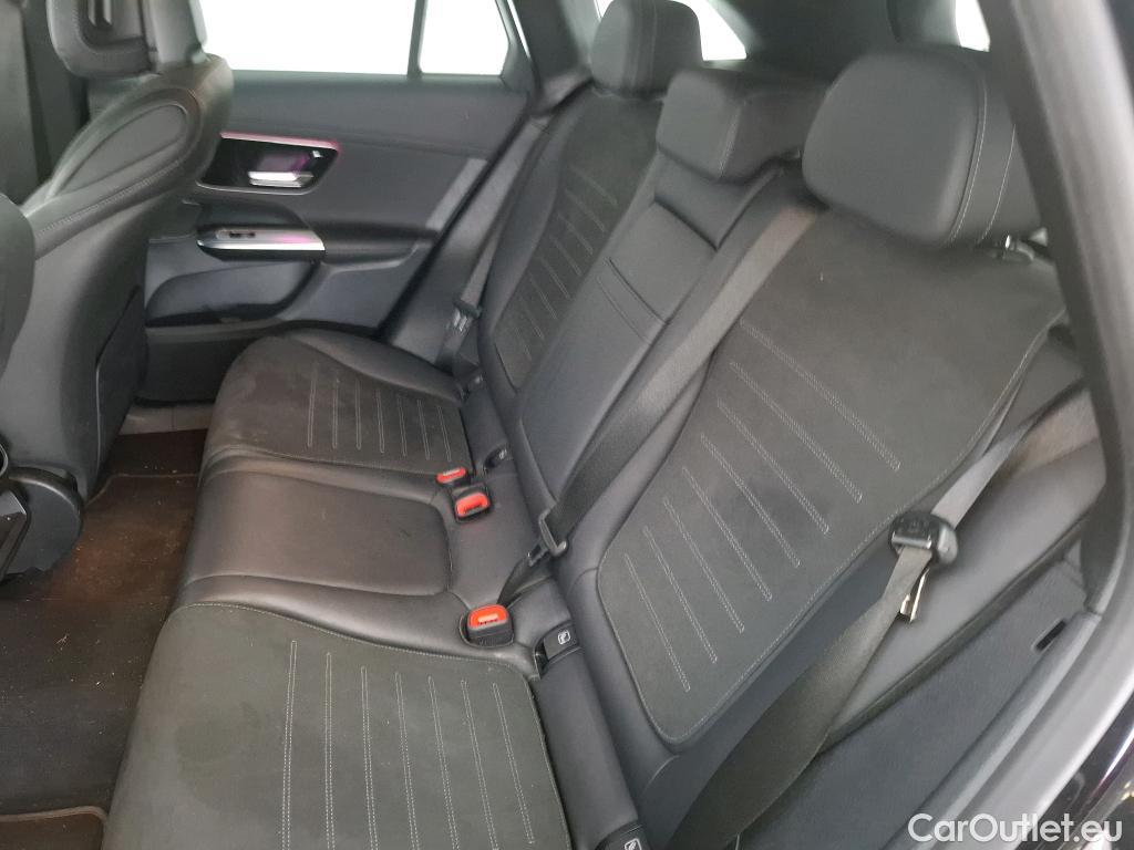  Mercedes  GLC MERCEDES-BENZ  / 2022 / 5P / SUV  300 e AMG Line 4MATIC #18