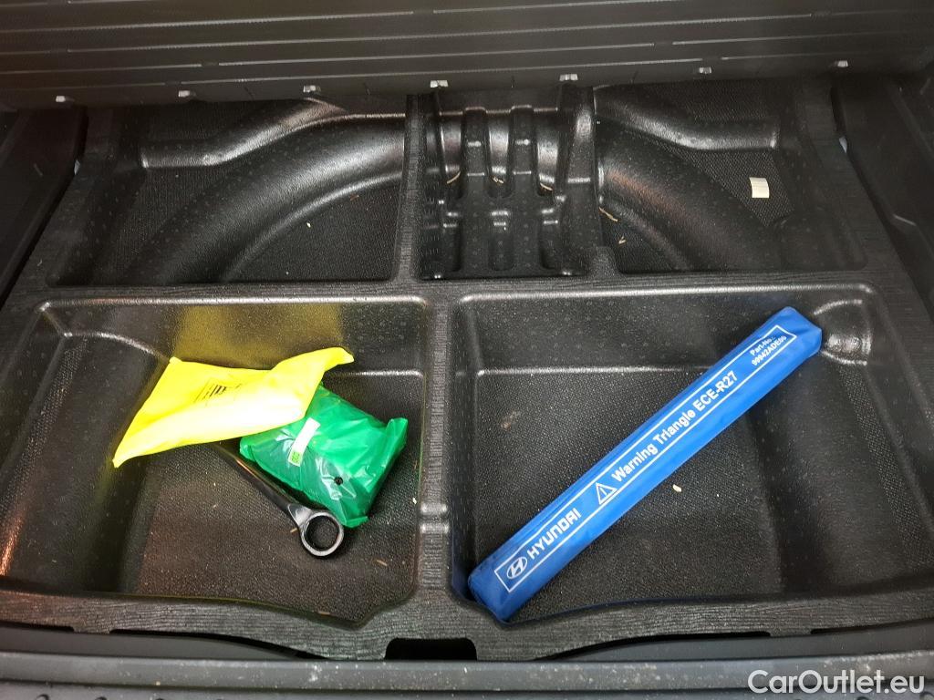  Hyundai  Tucson HYUNDAI  / 2020 / 5P / SUV 1.6 HYBRID 230 CREATIVE #22