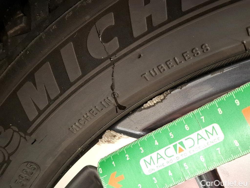  Hyundai  Tucson HYUNDAI  / 2020 / 5P / SUV 1.6 PHEV 265 HTRAC CREATIVE 4WD AUTO #10