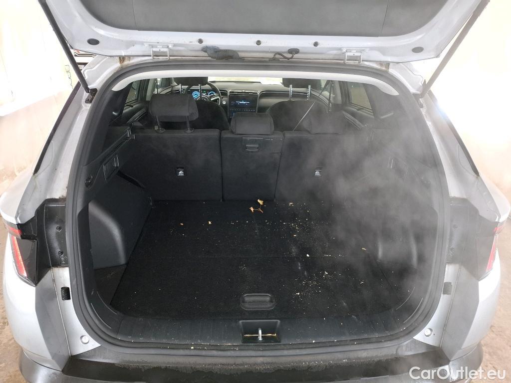  Hyundai  Tucson HYUNDAI  / 2020 / 5P / SUV 1.6 HYBRID 230 CREATIVE #8