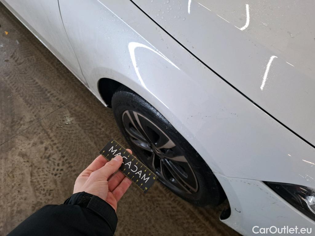  Mercedes  A-Klasse MERCEDES-BENZ Classe A Berline / 2022 / 4P / Berline A 250 e Business Line 7G-DCT #1