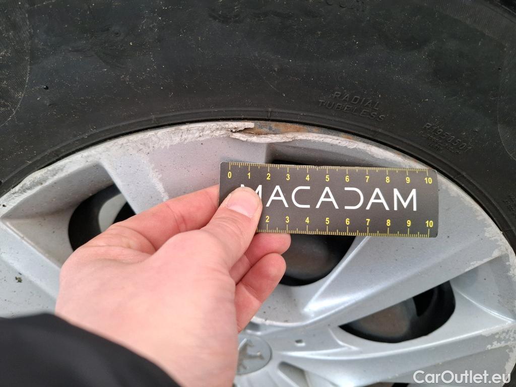  Peugeot  208  Affaire Pro 1.6 HDi 75CV BVM5 E6 #34