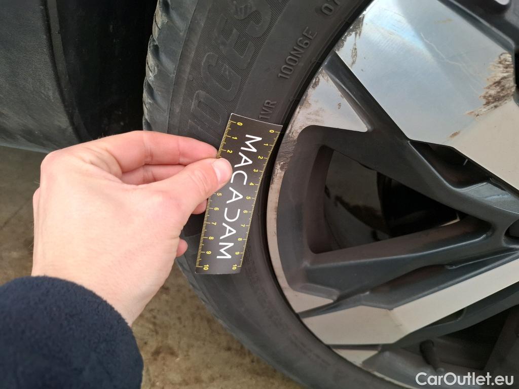  Peugeot  5008  Allure 1.5 HDi 130CV BVA8 7 Sieges E6d #10