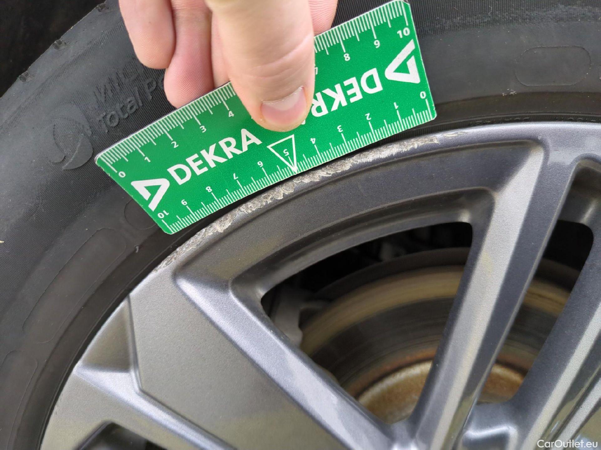  Peugeot  308 PEUGEOT  SW / 2021 / 5P / Break BlueHDi 130 EAT8 ACTIVE PACK #17