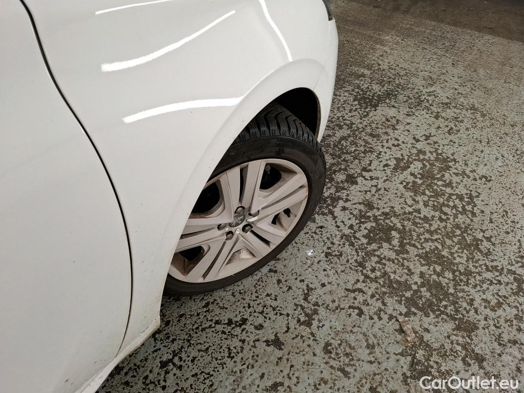  Peugeot  208  Allure Business 1.2 PureTech 110CV BVM6 E6dT #29